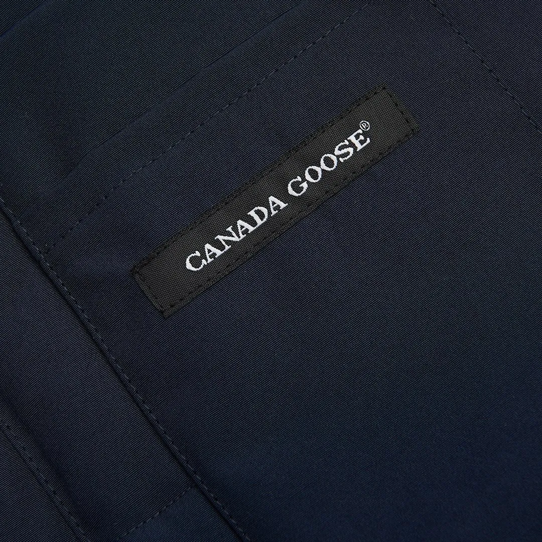 P360 Navy Blue] Canada Goose Canada Goose#Freestyle Crew 4154M Men’s and Women’s Vest Down# ➖ Genuine synchronous anti-counterfeiting chip sensor! ➖ Imported Behringer embroidery machine to customize 10,000-needle embroidery logo! ➖ Imported 21-count polyester-cotton blended original fabric, using Feather-Light 10D waterproof coating fabric, made of 84.5% polyester fiber and 15.5% cotton, 100% the best feel in the entire network! ➖ The genuine official website uses the national standard 80 white duck down, and will never be misled by false claims such as 90 down or goose down! ➖ 100% nylon nylon lining with double double-layer sealing design to prevent velvet from running away. Top-grade polar fleece is used in the collar and pockets to keep warm and comfortable! ➖ Yoshida YKK provides original custom-made electroplated sliders. YKK two-way lockable zippers are tight and smooth and will not peel off paint! ➖ 3M composite original Velcro is durable, and all accessories and hardware are disassembled and customized! ⛔No slander, no exaggeration, no need for too much copywriting, because it is focused, it is professional!  SIZE: XS S M L XL XXL